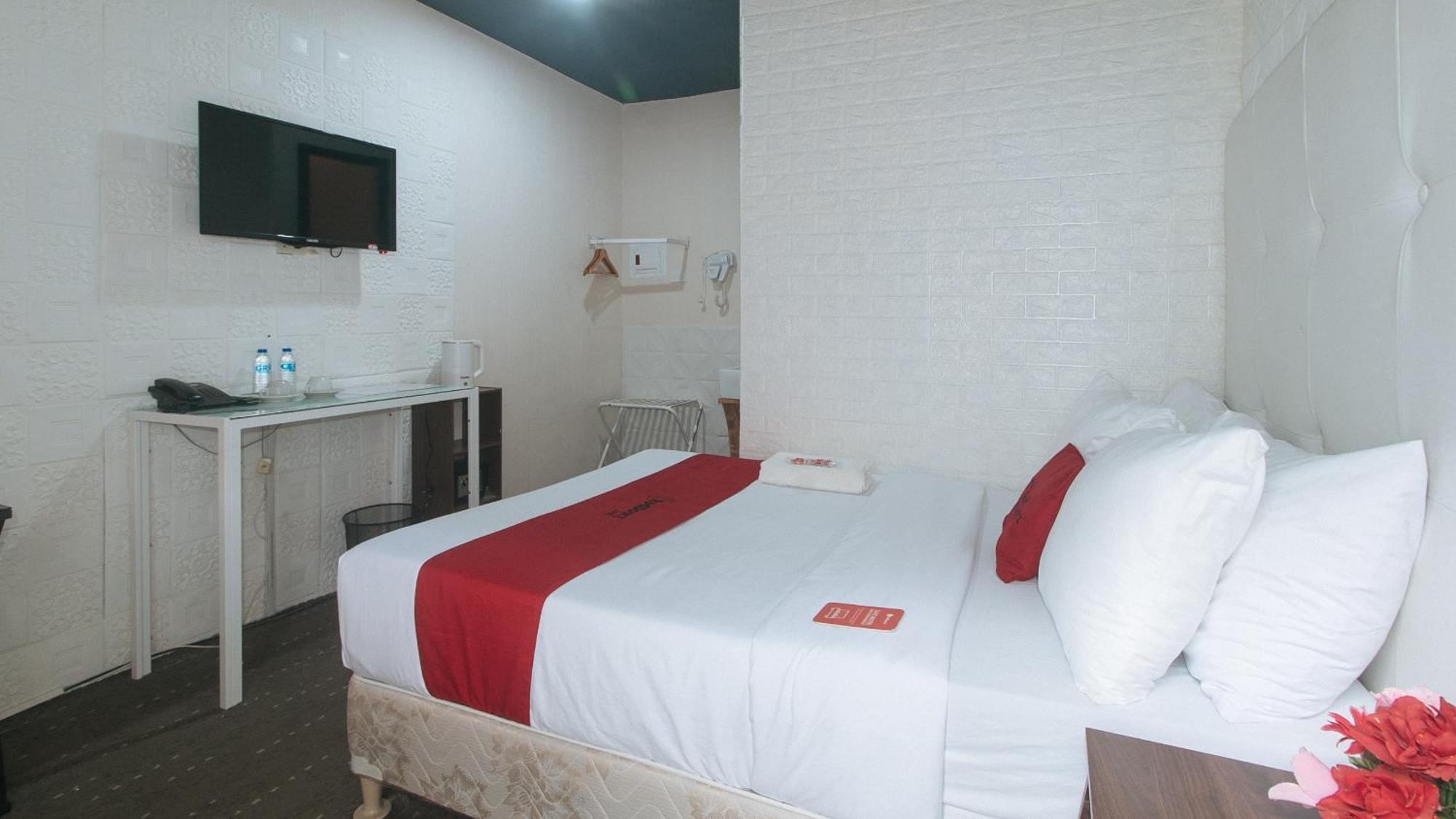 Reddoorz Premium At The Grand Peninsula Suites Balanga Exterior foto