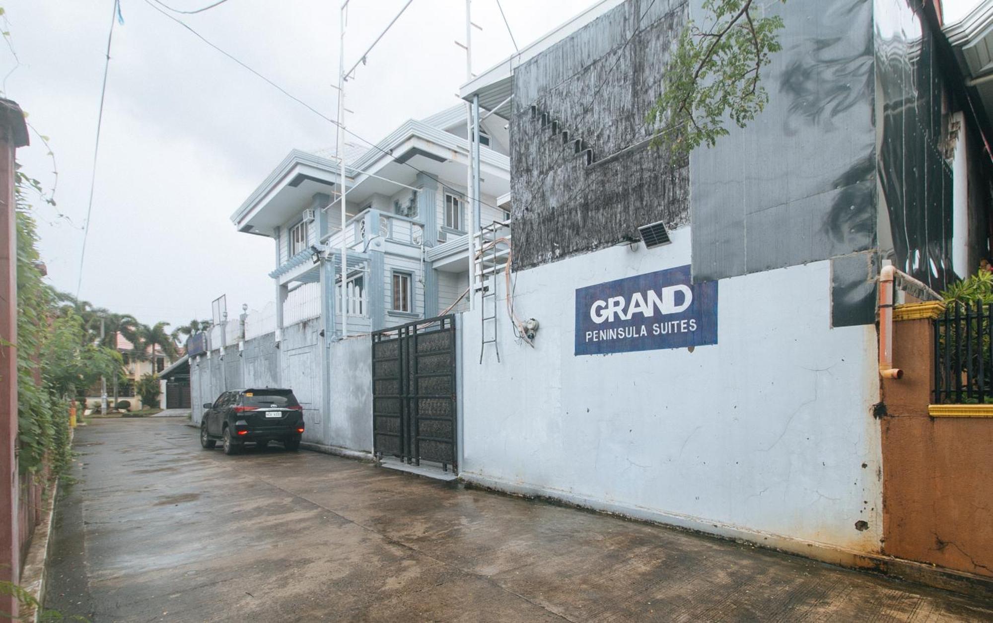 Reddoorz Premium At The Grand Peninsula Suites Balanga Exterior foto