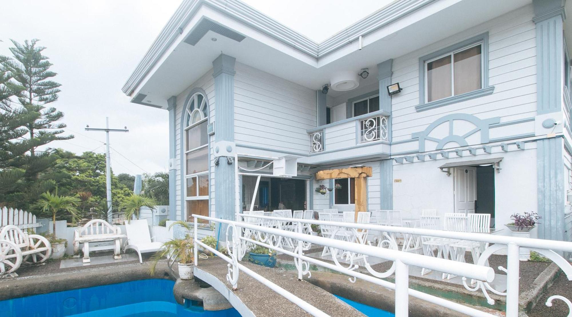 Reddoorz Premium At The Grand Peninsula Suites Balanga Exterior foto
