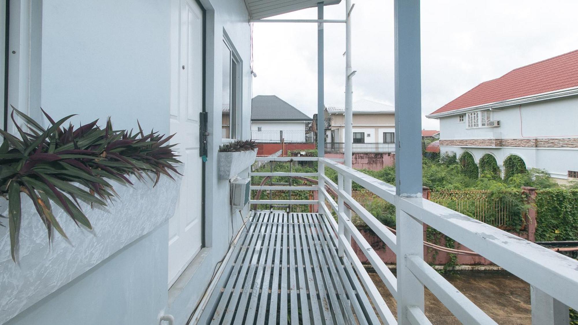 Reddoorz Premium At The Grand Peninsula Suites Balanga Exterior foto