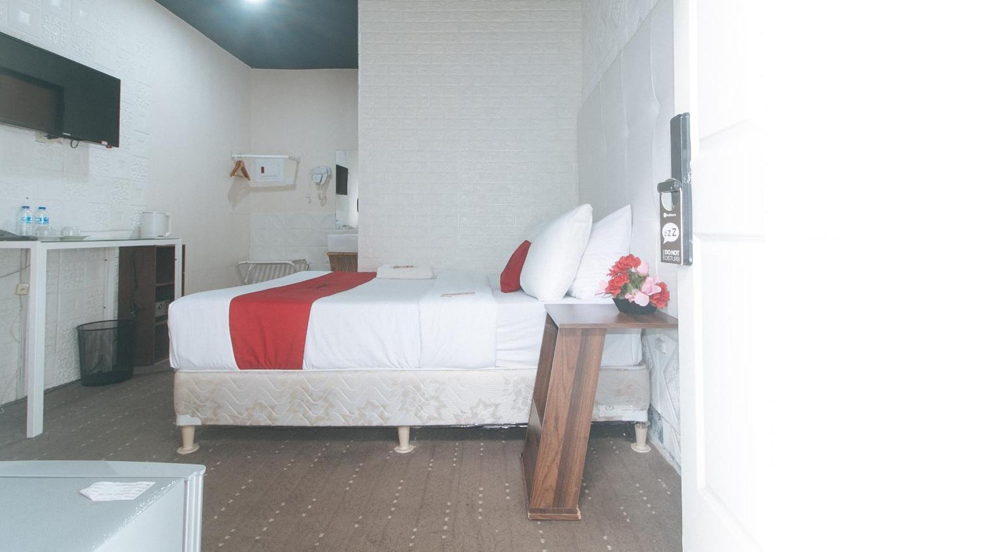 Reddoorz Premium At The Grand Peninsula Suites Balanga Exterior foto